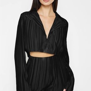 Maniere De Voir Pleated Set.